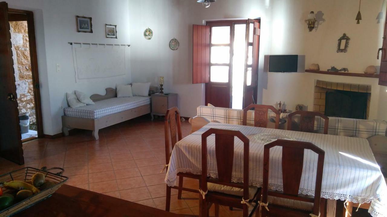 Villa Wheelhouse Trachila Mani Trakhila Exterior foto